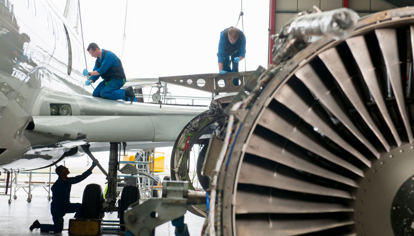 MROs Under Pressure: The Top 4 Challenges and How to Overcome Them