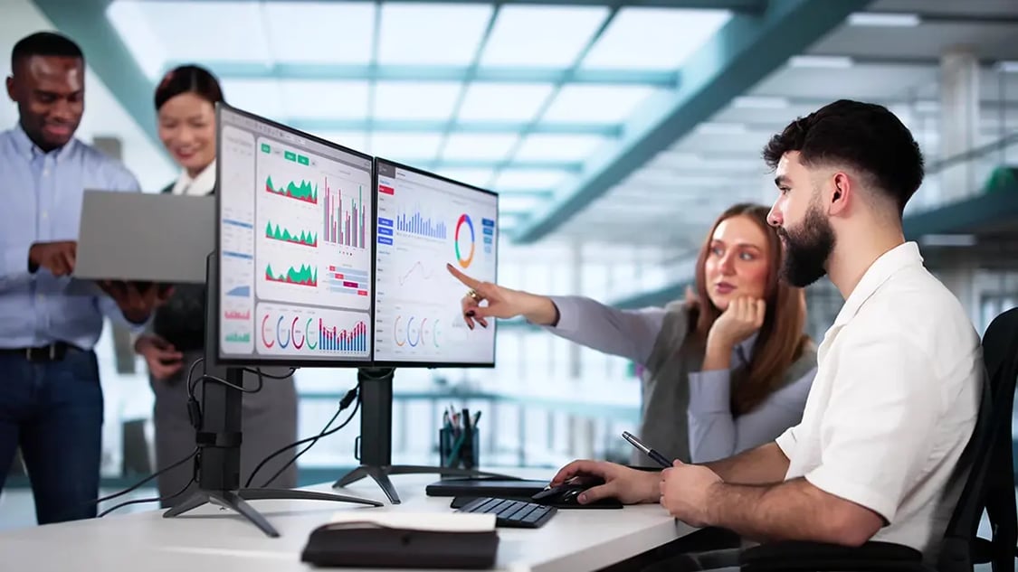Hybrid Payroll Model: Balancing Global Strategy and Local Needs